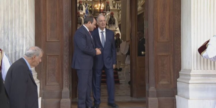 Στο Προεδρικό Μέγαρο ο Φατάχ Αλ Σίσι: Αθήνα και Κάιρο «σφραγίζουν» τη στρατηγική σχέση τους