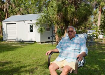 Δεν έχει «ιερό και όσιο»