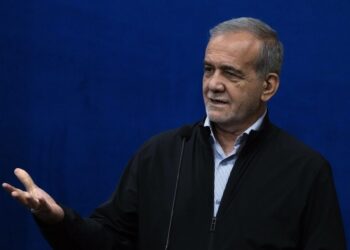 «Τι να πιστέψουμε; Από τη μια μιλά για ειρήνη και από την άλλη απειλεί»