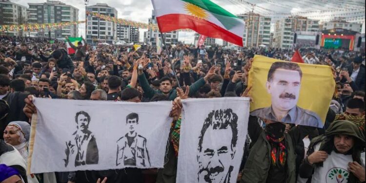 Τουρκία: Στον δρόμο της αυτοδιάλυσης το PKK