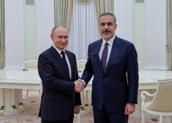 Συνάντηση του Τούρκου ΥΠΕΞ Χακάν Φιντάν με τον πρόεδρο Βλαντίμιρ Πούτιν στη Μόσχα