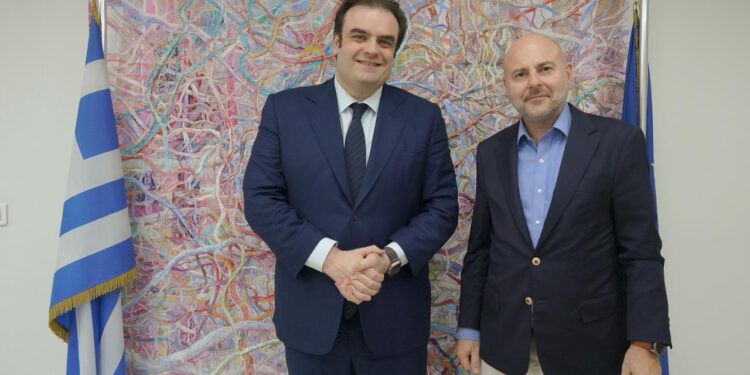 Η εξεύρεση λύσης στο θέμα της στέγης στο επίκεντρο συνάντησης