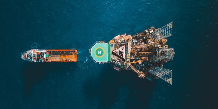 «Πρίμα» η αγορά offshore πλοίων για το «σαφάρι» στην ενέργεια