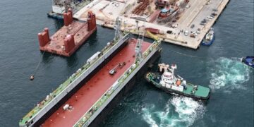 Σε λειτουργία ξανά η πλωτή δεξαμενή «Πειραιάς ΙΙ» στη Ναυπηγοεπισκευαστική Περάματος