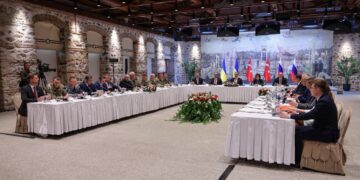 Κωνσταντινούπολη: Αντικρουόμενες πληροφορίες για το αν τελείωσαν οι συνομιλίες Ουκρανίας