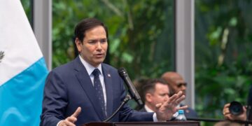 «Τυραννία μεταμφιεσμένη» σε δημοκρατία χαρακτήρισε την Γερμανία ο ΥΠΕΞ των ΗΠΑ