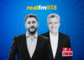 Ο Νίκος Ανδρουλάκης στο στούντιο του Realfm 97,8 σε μια εφ’ όλης της ύλης συνέντευξη στον Νίκο Χατζηνικολάου