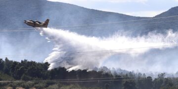 Βελτιωμένη η εικόνα της φωτιάς στην Ριτσώνα