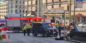 Γερμανία: «Ατύχημα κι όχι τρομοκρατική ενέργεια» λένε οι Αρχές για την παράσυρση πεζών από αυτοκίνητο στην Στουτγάρδη – Στους 8 οι τραυματίες