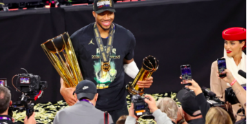 Antetokounmpo at a crossroads, Milwaukee at a dead end: Did Giannis play his last game with the Bucks – The scenarios and suitors