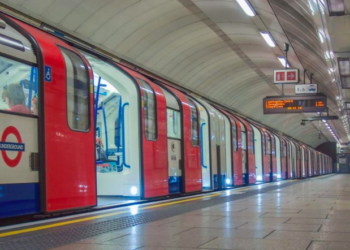 Power outage at London Underground, transportation problems