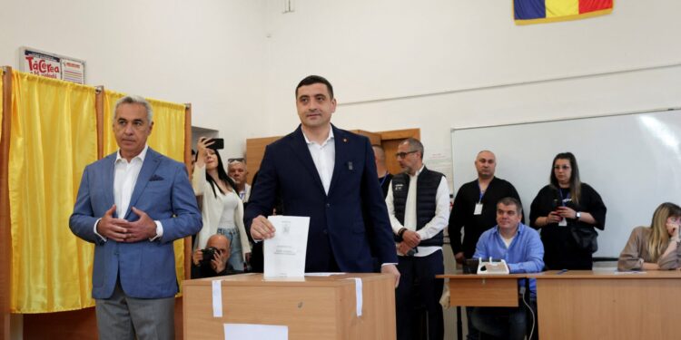 Ο «φιλο Τραμπικός» Σιμιόν οδεύει να γίνει ο πρώτος πρόεδρος MAGA στη Ρουμανία