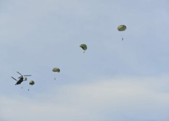 Στρατός: Σχολείο Βασικής Εκπαίδευσης Αλεξιπτωτιστών