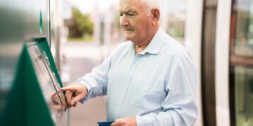 Γιατί «κόλλησαν» τα αναδρομικά συνταξιούχων