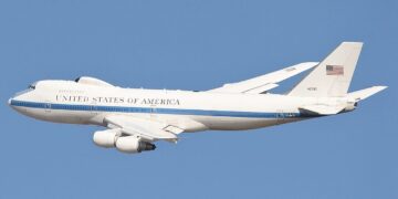 Το αεροσκάφος που θα μεταφέρει τον πρόεδρο των ΗΠΑ σε περίπτωση πυρηνικής έκρηξης