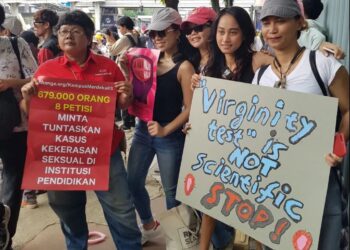 Η κυβέρνηση σχεδιάζει να ποινικοποιήσει τα τεστ παρθενίας