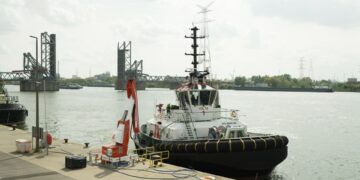 Πρεμιέρα για το πρώτο ηλεκτρικό ρυμουλκό της Ευρώπης στην Αμβέρσα