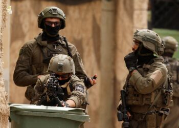 Σειρήνες από πύραυλο των Χούθι που αναχαιτίστηκε