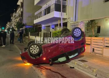 Τροχαίο με ανατροπή ΙΧ έπειτα από σφοδρή σύγκρουση