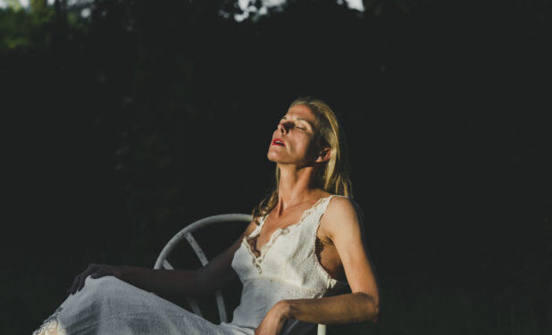 Ματαίωσε τον γάμο όταν ανακάλυψε τα ψέματα του συντρόφου της