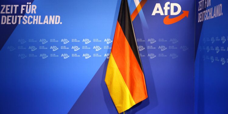 Γερμανική υπηρεσία πληροφοριών: «Εξτρεμιστικό» το AfD, απειλεί τη Δημοκρατία