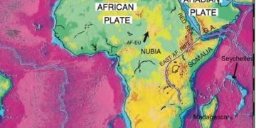 Καυτά πετρώματα διαλύουν την αφρικανική ήπειρο