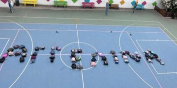 Καλλιθέα: Το συγκινητικό «αντίο» των συμμαθητών της 7χρονης Αγγελίνας