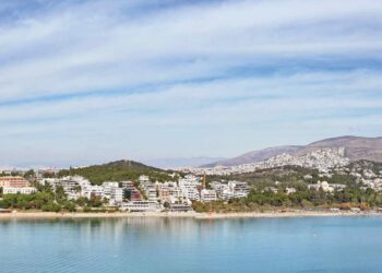 Seven suitors in Vouliagmeni beach tender