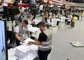 Την Τρίτη η ανακοίνωση των αποτελεσμάτων – Προβάδισμα Ράμα στα exit poll