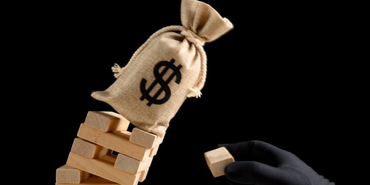 Στο όριο των…«σκουπιδιών»; Η αγορά δείχνει αυτό που οι οίκοι διστάζουν να πουν για το χρέος των ΗΠΑ