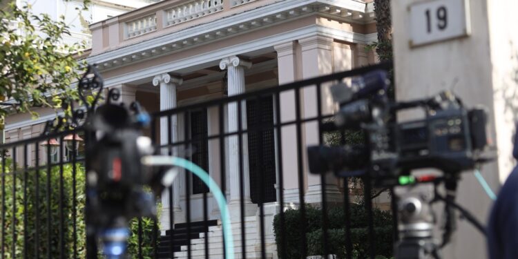 Εμφανίστηκε για ακόμα μία φορά θυμωμένος και χωρίς επιχειρήματα