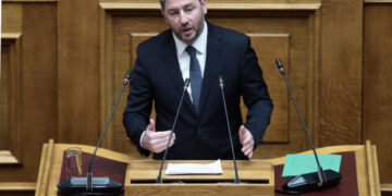 Ανδρουλάκης για τροπολογία για offshore: Ποιους προστατεύετε;