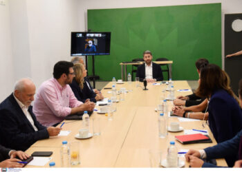 Η κυβέρνηση επιχειρεί από Βατερλώ να ονομάσει «παράθυρο ευκαιρίας» την συμμετοχή της Τουρκίας στην ευρωπαϊκή άμυνα