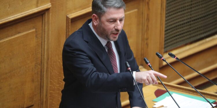 Είστε οι αρχιτέκτονες της διαφθοράς και της αναξιοκρατίας των τελευταίων έξι ετών