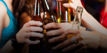 Πέντε μαθητές Λυκείου κατανάλωσαν αλκοόλ σε σχολική εκδρομή – 17χρονος μεταφέρθηκε στο νοσοκομείο