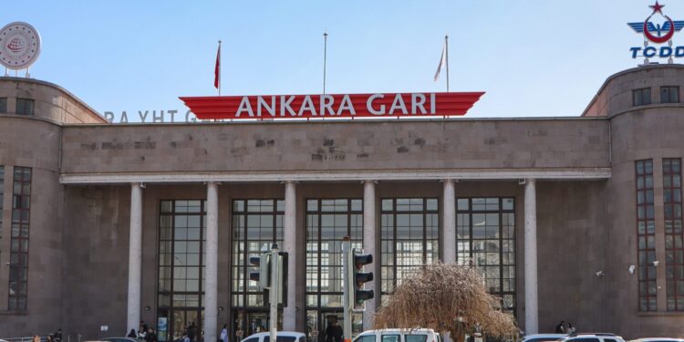 Η Ιταλία κατασκευάζει σιδηρόδρομο υψηλής ταχύτητας στην Τουρκία