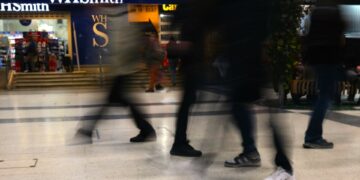 Εκεί που οι άνθρωποι πεθαίνουν στα 58 – Οι χώρες με το καλύτερο και το χειρότερο βιοτικό επίπεδο