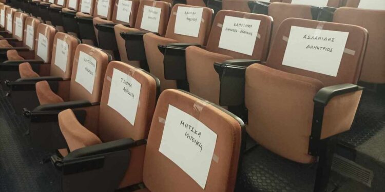 Ασλανίδης: Δεν εμπιστεύομαι κανέναν, όλους ίδιους τους θεωρώ, ανύπαρκτοι είναι