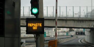 Άνοιξε η είσοδος της Περιφερειακής Υμηττού από Κατεχάκη – Μεγάλες καθυστερήσεις