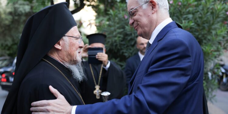 Συνάντηση του Κ. Τασούλα με τον Οικουμενικό Πατριάρχη Βαρθολομαίο