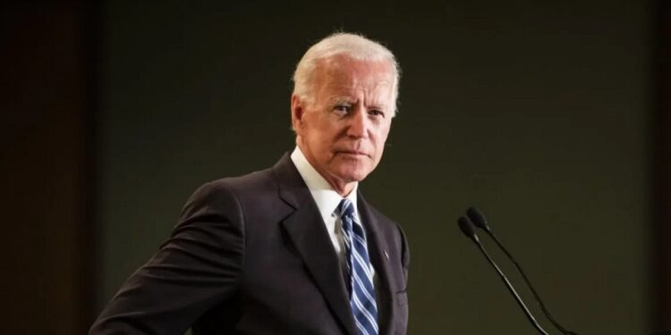 Τζο Μπάιντεν: Η πρώτη δημόσια εμφάνιση μετά τη διάγνωση με καρκίνο στην τελετή αποφοίτησης του εγγονού του