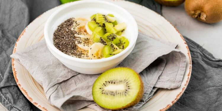 6 τροφές για να νικήσετε την αϋπνία με φυσικό τρόπο, σύμφωνα με ειδικό διατροφής