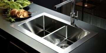 Νεροχύτες: Το απλό κόλπο καθαρισμού για να απαλλαγείτε από τις δυσάρεστες οσμές με 1 φυσικό συστατικό