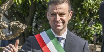 Italy: Mayor of Sorrento arrested red-handed for bribery