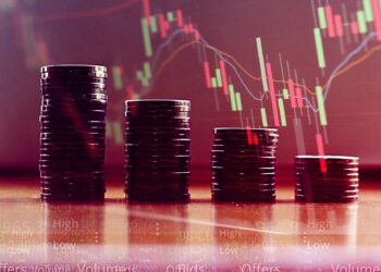 Η στρατηγική για την περαιτέρω μείωσή του σε πρώτο πλάνο