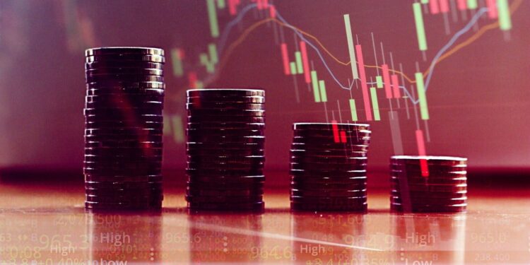 Η στρατηγική για την περαιτέρω μείωσή του σε πρώτο πλάνο