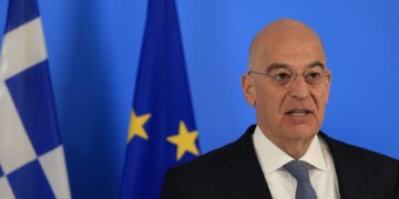 Συνάντηση Ν. Δένδια με τον πρώην υπουργό Εξωτερικών της Αιγύπτου Σαμέχ Σούκρι