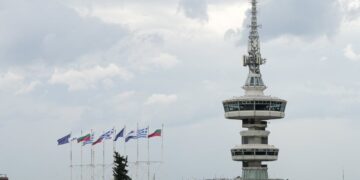 Έφτασαν τις 14.000 οι υπογραφές υπέρ του δημοψηφίσματος για τη ΔΕΘ