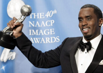 Απείλησε με sex tapes και απαίτησε 20.000 δολάρια από τη μητέρα της Κάσι