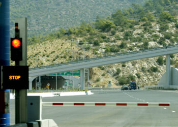 Κλειστή προσωρινά η είσοδος της Περιφερειακής Υμηττού από Κατεχάκη και Λ. Καρέα-Αλίμου